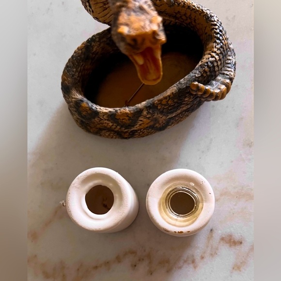 Snake Salt and Pepper Shaker Holder - Picture 5 of 7
